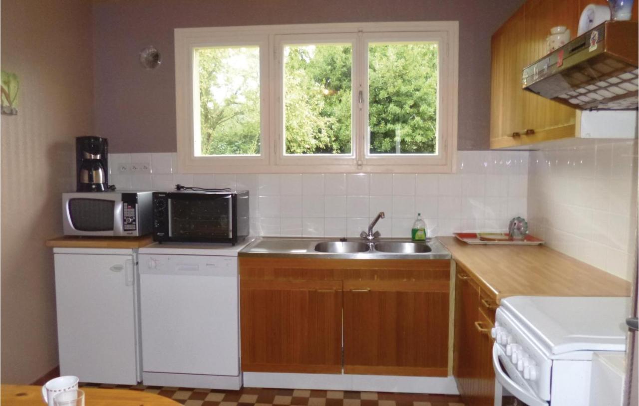 Holiday Home In Montsernelle Lithaire Exterior photo