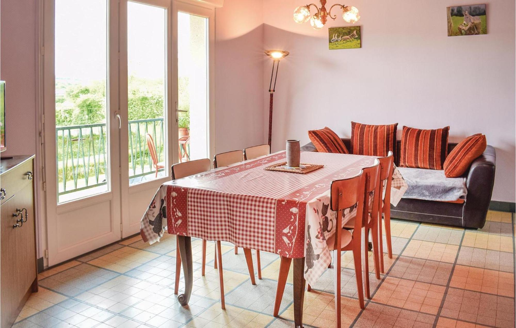 Holiday Home In Montsernelle Lithaire Exterior photo